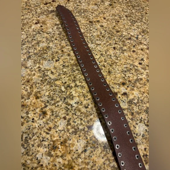J Crew Vintage Studded Wide Leather Belt Made in England M Slip Through Buckle - Picture 6 of 9
